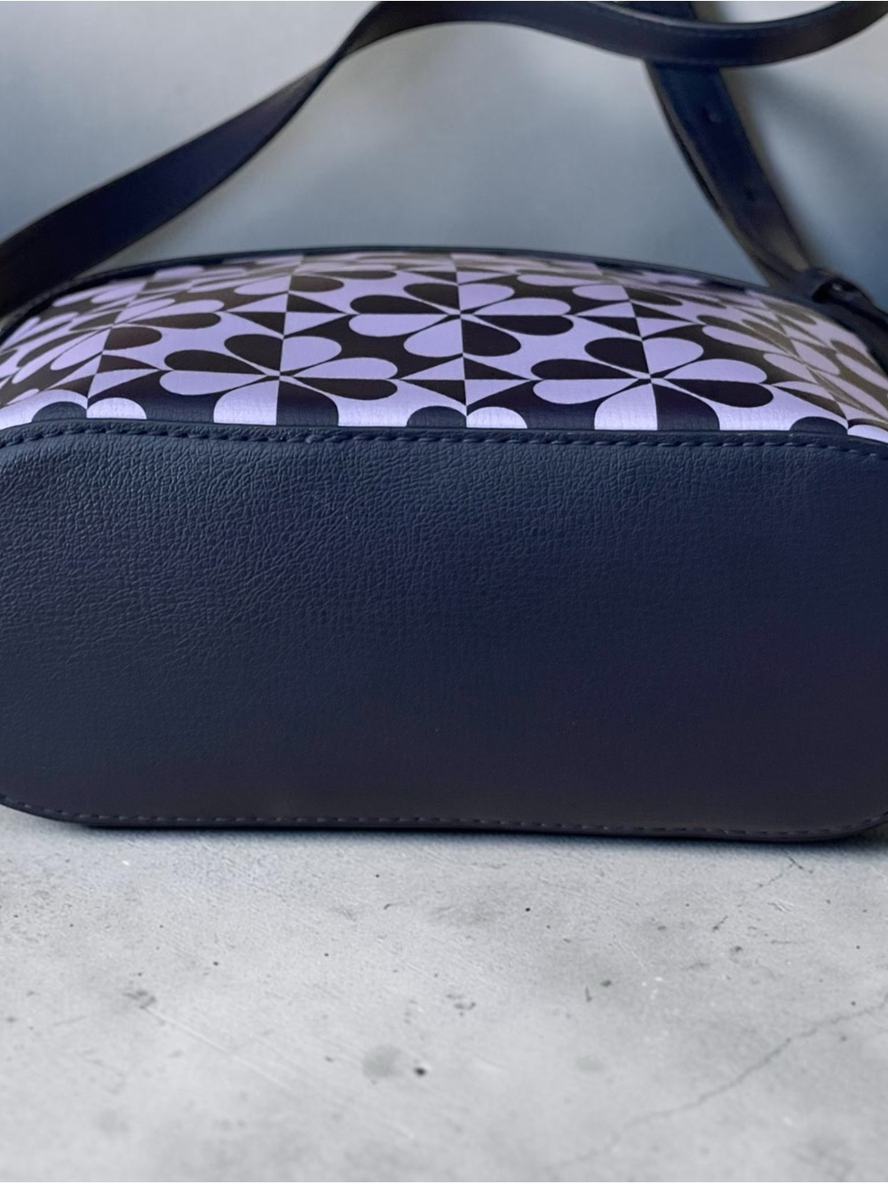 $199 MSRP Kate Spade Hollie Clover geo Dome bag - Picture 2 of 9